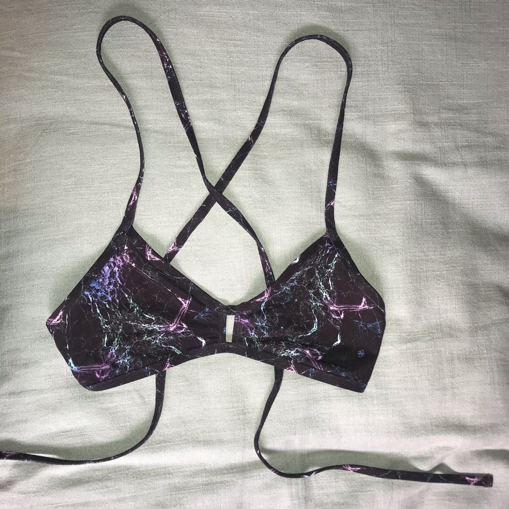 Jolyn vent top